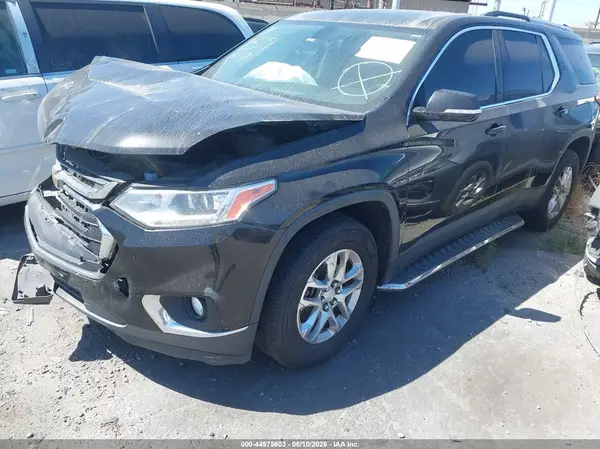 1GNERGKW7JJ257486 2018 CHEVROLET TRAVERSE - Image 2