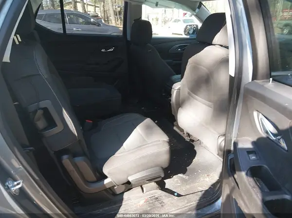 1GNERGKW7JJ257696 2018 CHEVROLET TRAVERSE - Image 8