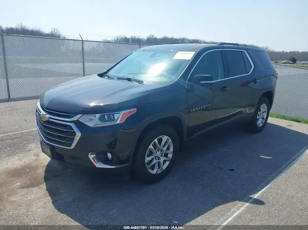 1GNERGKW7JJ272361 2018 CHEVROLET TRAVERSE - Image 2