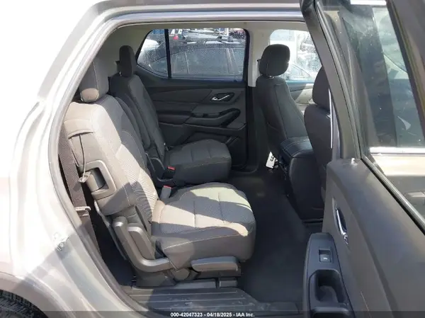 1GNERGKW7JJ272960 2018 CHEVROLET TRAVERSE - Image 8