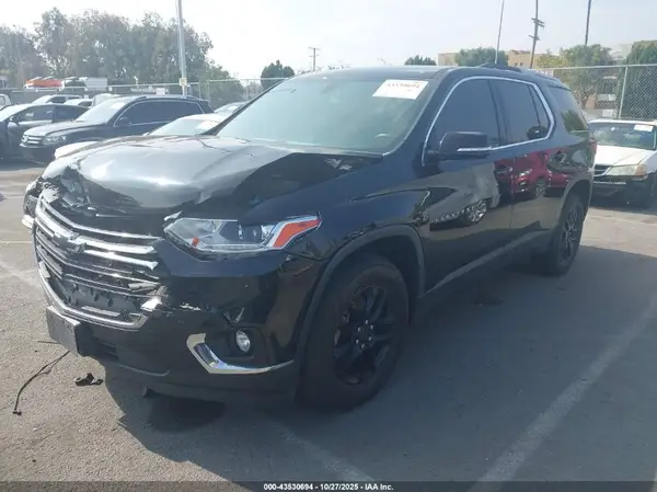 1GNERGKW7JJ278323 2018 CHEVROLET TRAVERSE - Image 2
