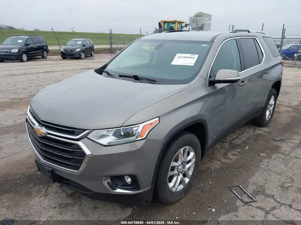1GNERGKW7JJ281397 2018 CHEVROLET TRAVERSE - Image 2