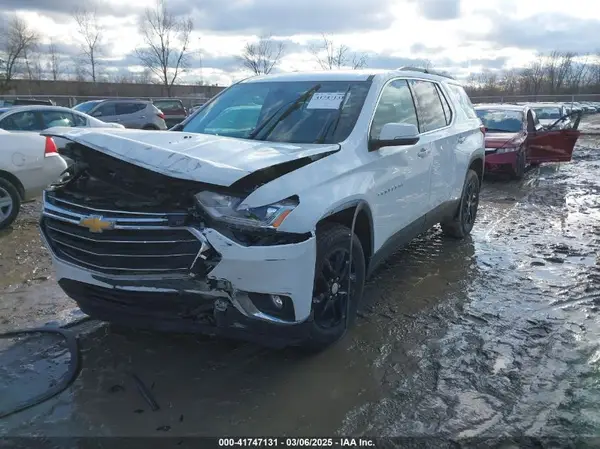1GNERGKW7KJ238096 2019 CHEVROLET TRAVERSE - Image 2