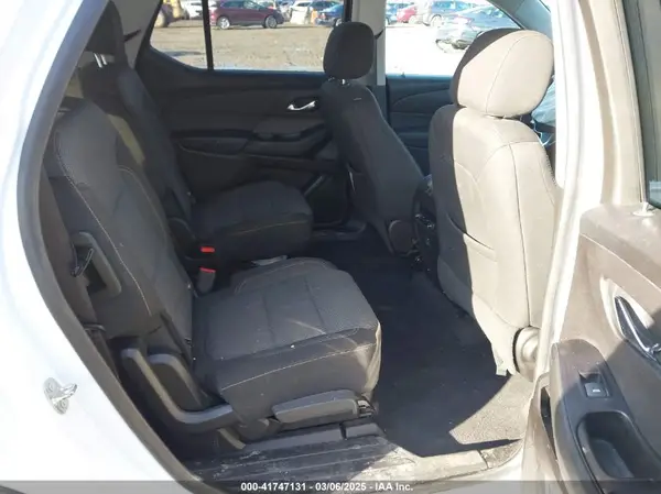 1GNERGKW7KJ238096 2019 CHEVROLET TRAVERSE - Image 8