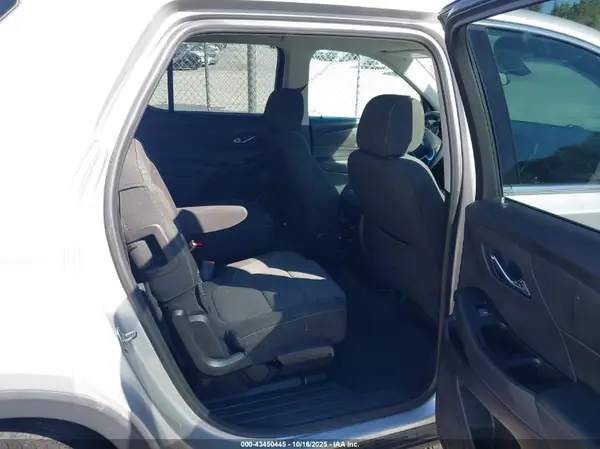 1GNERGKW7KJ300242 2019 CHEVROLET TRAVERSE - Image 8