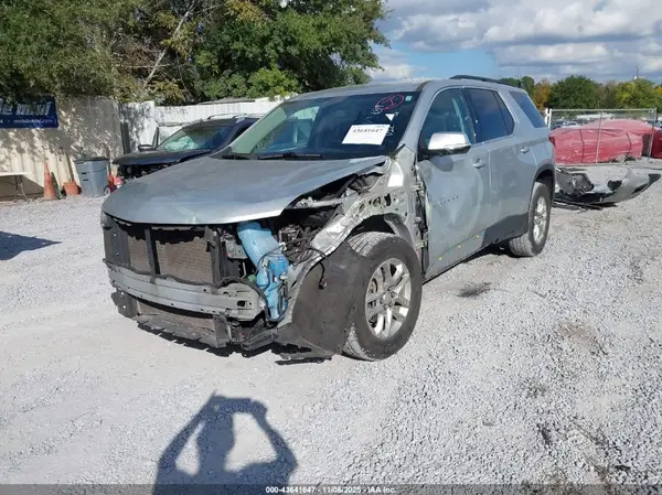 1GNERGKW7LJ328835 2020 CHEVROLET TRAVERSE - Image 2