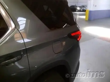 1GNERGKW7NJ175702 2022 CHEVROLET TRAVERSE - Image 2