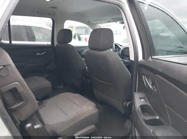 1GNERGKW8JJ104647 2018 CHEVROLET TRAVERSE - Image 8