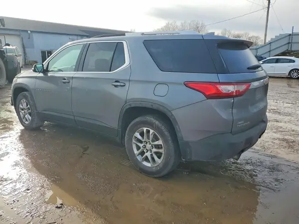 1GNERGKW8JJ113364 2018 CHEVROLET TRAVERSE - Image 2