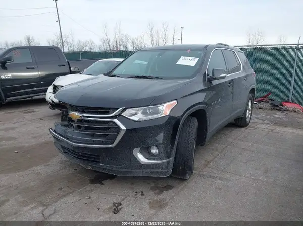 1GNERGKW8JJ117835 2018 CHEVROLET TRAVERSE - Image 2