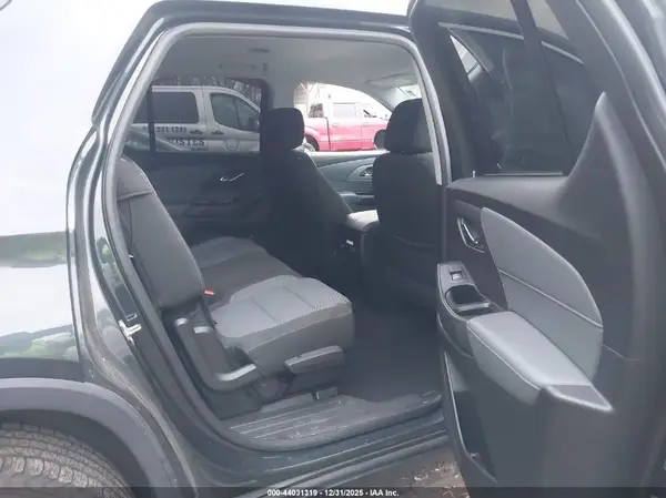 1GNERGKW8JJ124395 2018 CHEVROLET TRAVERSE - Image 8
