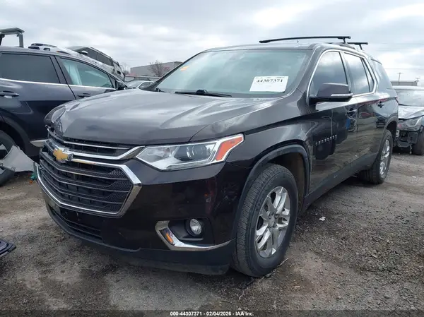 1GNERGKW8JJ168784 2018 CHEVROLET TRAVERSE - Image 2