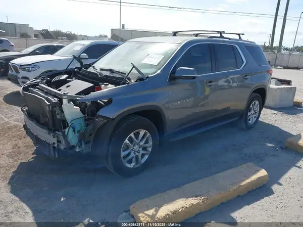1GNERGKW8JJ169904 2018 CHEVROLET TRAVERSE - Image 2