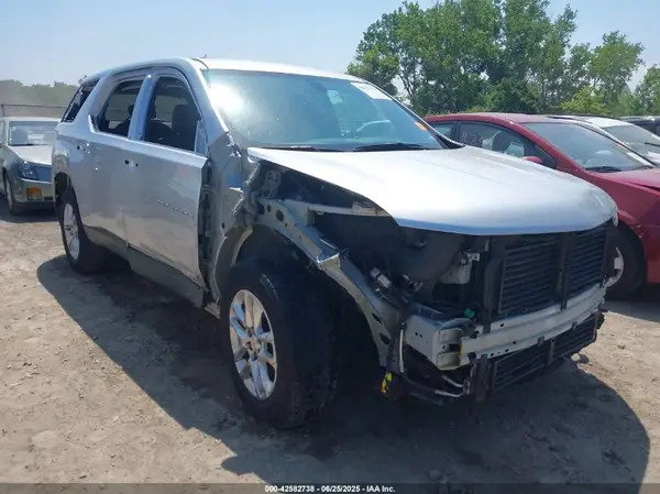 1GNERGKW8JJ180711 2018 CHEVROLET TRAVERSE - Image 1
