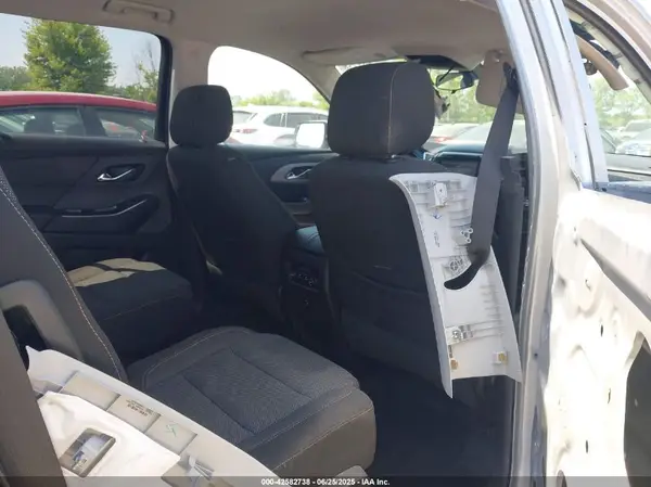 1GNERGKW8JJ180711 2018 CHEVROLET TRAVERSE - Image 8