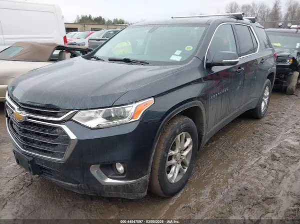 1GNERGKW8JJ181048 2018 CHEVROLET TRAVERSE - Image 2