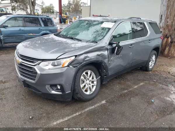 1GNERGKW8JJ220611 2018 CHEVROLET TRAVERSE - Image 2