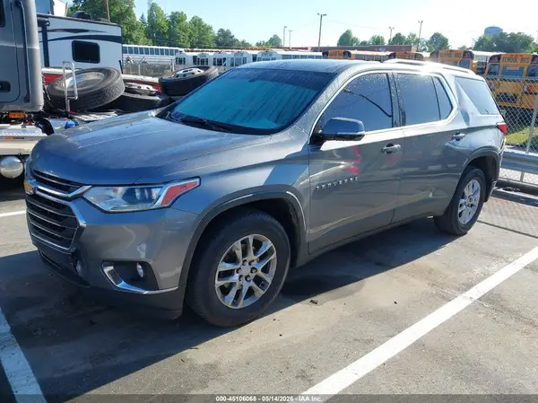1GNERGKW8JJ241524 2018 CHEVROLET TRAVERSE - Image 2