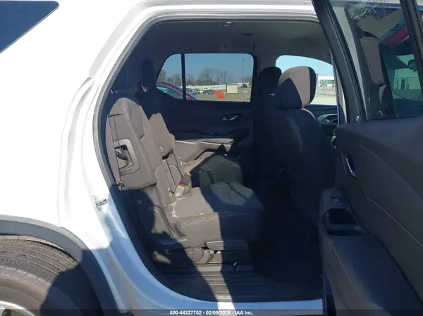 1GNERGKW8JJ284275 2018 CHEVROLET TRAVERSE - Image 8