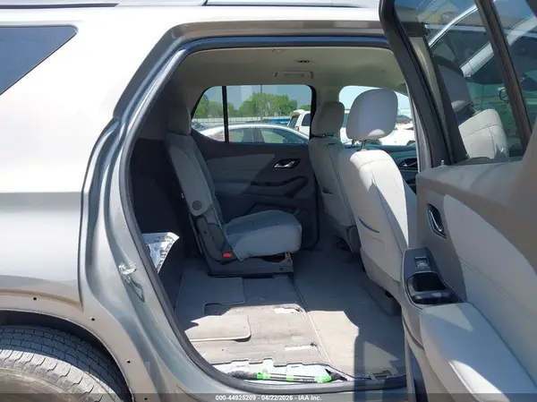 1GNERGKW8KJ100390 2019 CHEVROLET TRAVERSE - Image 8