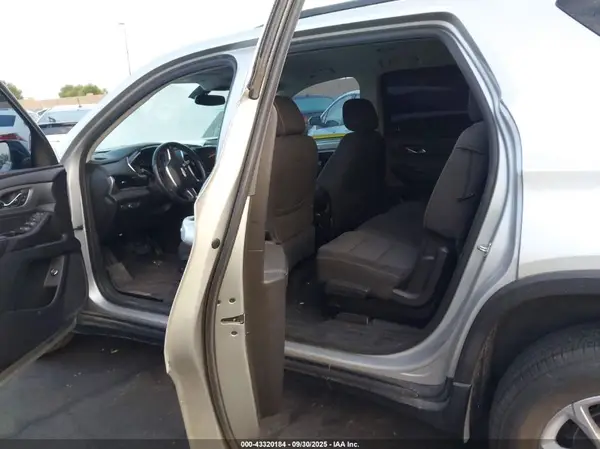 1GNERGKW8KJ190785 2019 CHEVROLET TRAVERSE - Image 8
