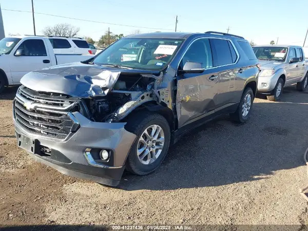 1GNERGKW8LJ206047 2020 CHEVROLET TRAVERSE - Image 2