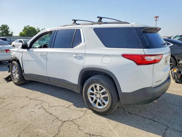 1GNERGKW8MJ257825 2021 CHEVROLET TRAVERSE - Image 2
