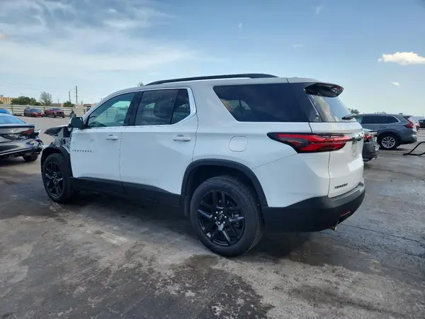 1GNERGKW8PJ140959 2023 CHEVROLET TRAVERSE - Image 2