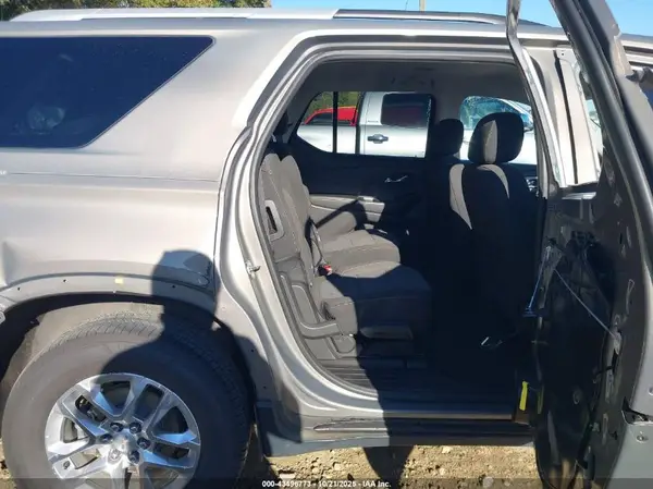 1GNERGKW9JJ117357 2018 CHEVROLET TRAVERSE - Image 8