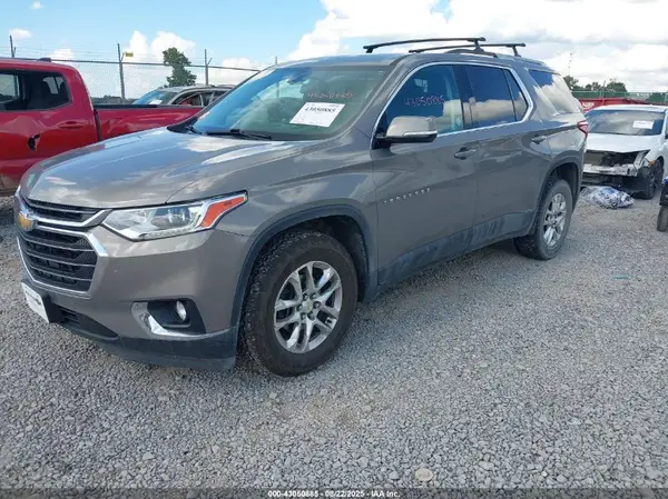 1GNERGKW9JJ141772 2018 CHEVROLET TRAVERSE - Image 2