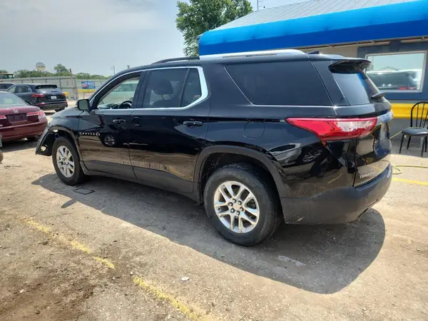 1GNERGKW9JJ168793 2018 CHEVROLET TRAVERSE - Image 2