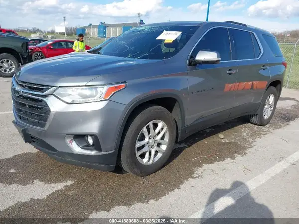 1GNERGKW9JJ216082 2018 CHEVROLET TRAVERSE - Image 2