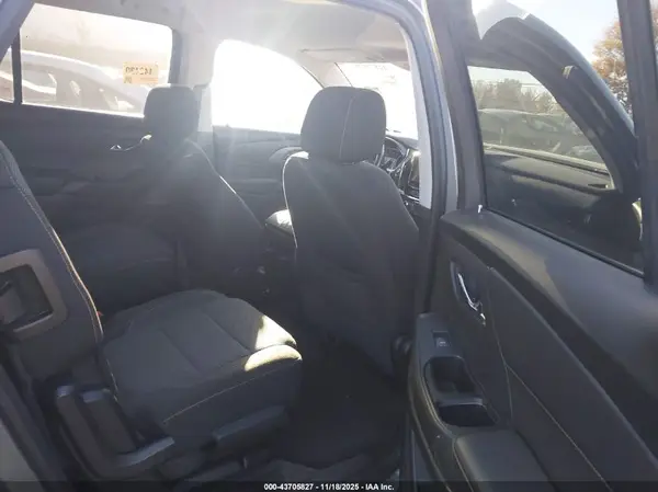 1GNERGKW9JJ229589 2018 CHEVROLET TRAVERSE - Image 8