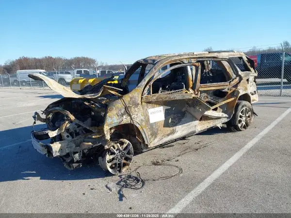 1GNERGKW9KJ238021 2019 CHEVROLET TRAVERSE - Image 2