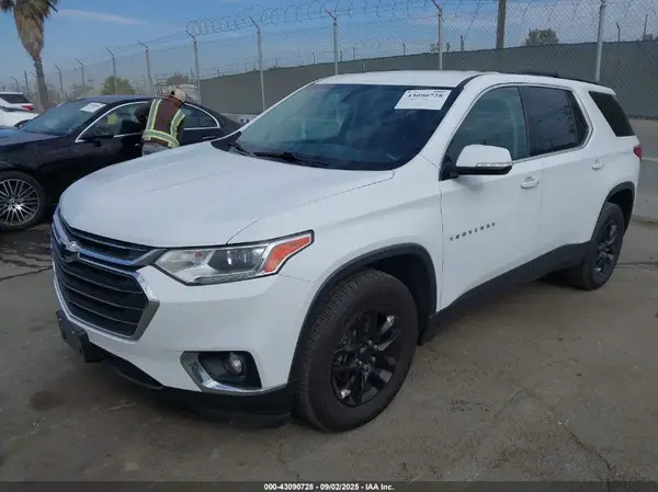 1GNERGKW9KJ268815 2019 CHEVROLET TRAVERSE - Image 2