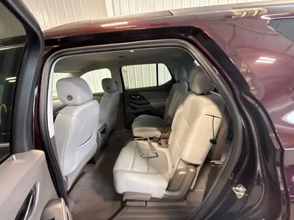 1GNERGKW9MJ183105 2021 CHEVROLET TRAVERSE - Image 2