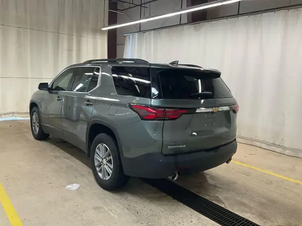 1GNERGKW9NJ149473 2022 CHEVROLET TRAVERSE - Image 2