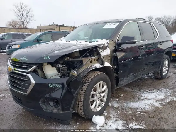 1GNERGKWXJJ110045 2018 CHEVROLET TRAVERSE - Image 2