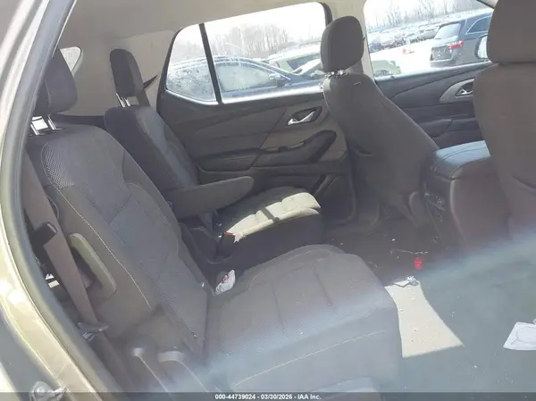1GNERGKWXJJ111762 2018 CHEVROLET TRAVERSE - Image 8