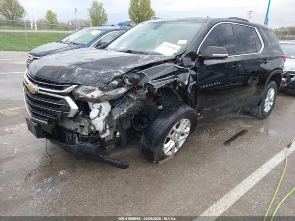 1GNERGKWXJJ217824 2018 CHEVROLET TRAVERSE - Image 2