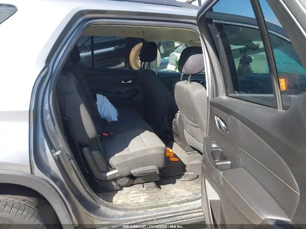 1GNERGKWXJJ233649 2018 CHEVROLET TRAVERSE - Image 8