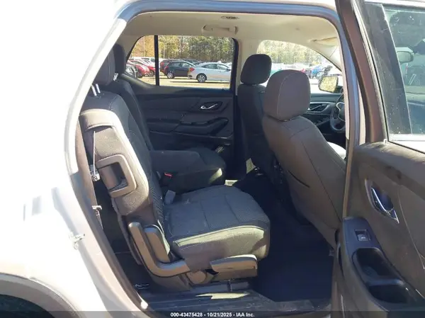 1GNERGKWXKJ250758 2019 CHEVROLET TRAVERSE - Image 8