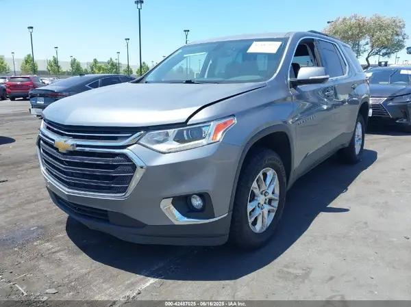 1GNERGKWXKJ282609 2019 CHEVROLET TRAVERSE - Image 2