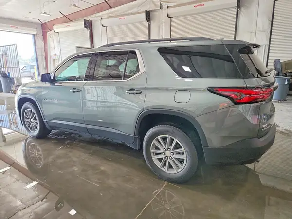 1GNERGKWXPJ117361 2023 CHEVROLET TRAVERSE - Image 2