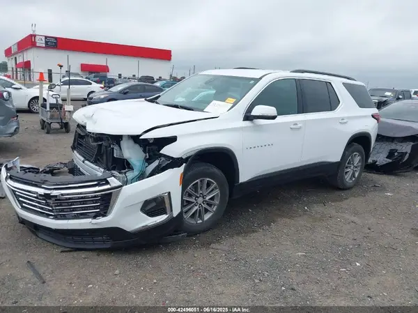 1GNERGKWXPJ331072 2023 CHEVROLET TRAVERSE - Image 2
