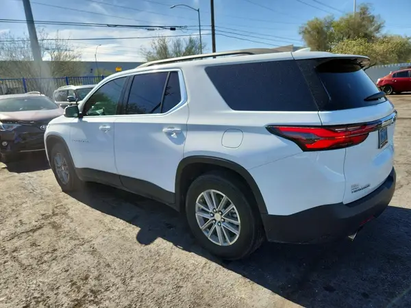 1GNERGKWXPJB17091 2023 CHEVROLET TRAVERSE - Image 2