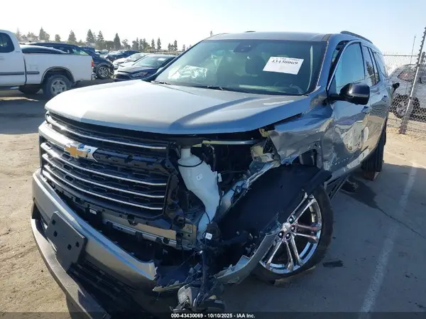 1GNERGRS0SJ128767 2025 CHEVROLET TRAVERSE - Image 2