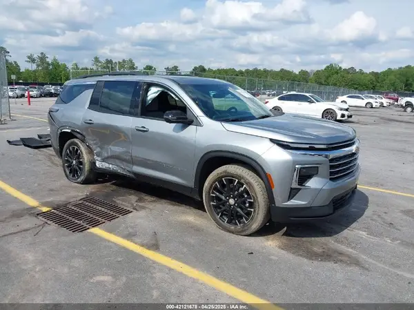 1GNERGRS0SJ212832 2025 CHEVROLET TRAVERSE - Image 1