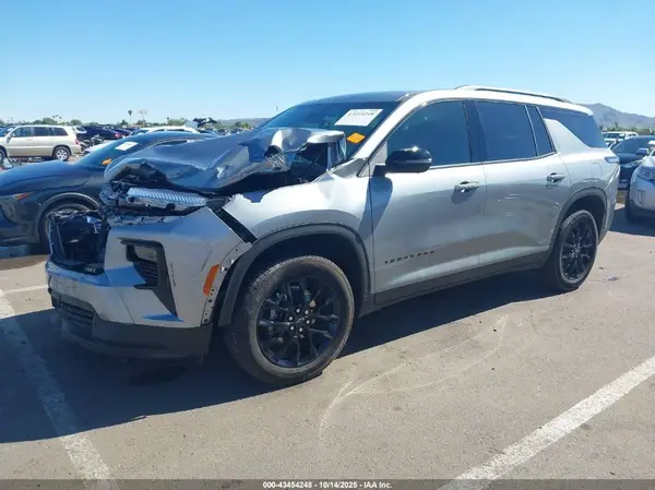 1GNERGRS1SJ241269 2025 CHEVROLET TRAVERSE - Image 2