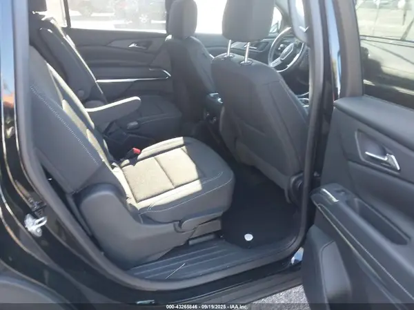 1GNERGRS2SJ250689 2025 CHEVROLET TRAVERSE - Image 8